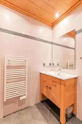 Salle de bains dans l'établissement Résidence Le Criterium - Résidence Le Critérium 3 Chalet D Appartement 3 MAE-4591