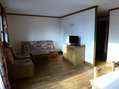 Télévision ou salle de divertissement dans l'établissement Résidence Le Clos Vanoise - 4 Pièces pour 8 Personnes MAE-4601