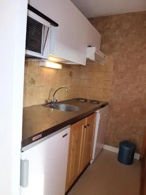 Cuisine ou kitchenette dans l'établissement Résidence Parrachee - 2 Pièces pour 5 Personnes MAE-4651