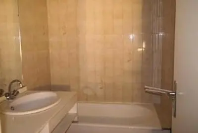 Salle de bains dans l'établissement Résidence Parrachee - 2 Pièces pour 5 Personnes MAE-4651