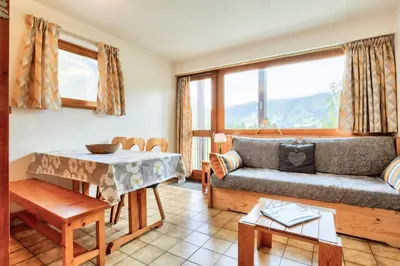 Vue générale sur la montagne ou vue sur la montagne depuis l'appartement