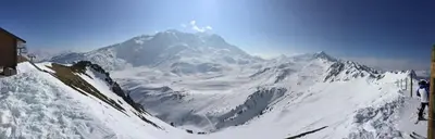 Vue générale sur la montagne ou vue sur la montagne depuis l'appartement