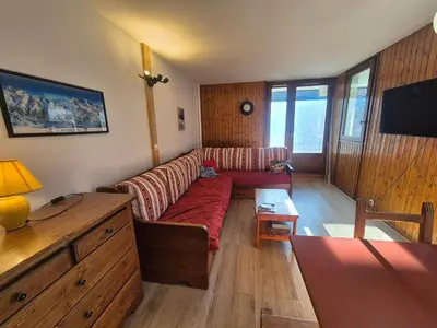 Télévision ou salle de divertissement dans l'établissement Appartement confortable Tignes Val Claret, 5 pers, proche pistes - FR-1-502-593