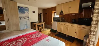 Cuisine ou kitchenette dans l'établissement Le coquelicot -Draps inclus