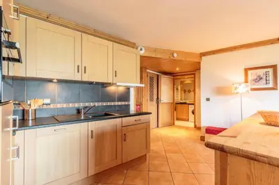 Cuisine ou kitchenette dans l'établissement Résidence Iseran - ISERAN O8 MAE-0191