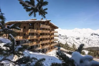 Vue générale sur la montagne ou vue sur la montagne depuis l'appartement