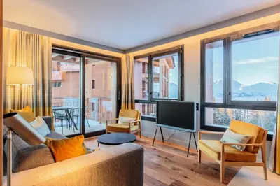 Vue générale sur la montagne ou vue sur la montagne depuis l'appartement