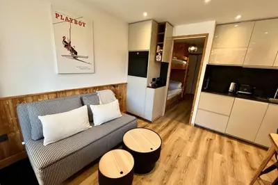 Cuisine ou kitchenette dans l'établissement Chantelouve 218 Nice South facing apartment