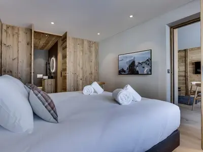 Un ou plusieurs lits dans un hébergement de l'établissement Charmant Appartement Centre Val d'Isère - 4 Pers, Balcon, WiFi - FR-1-567-130