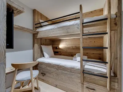Un ou plusieurs lits dans un hébergement de l'établissement Charmant Appartement Centre Val d'Isère - 4 Pers, Balcon, WiFi - FR-1-567-130