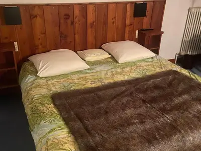 Un ou plusieurs lits dans un hébergement de l'établissement Studio pour 3 personnes - Centre de Val d'Isère - Pieds des pistes avec WiFi - FR-1-519-38