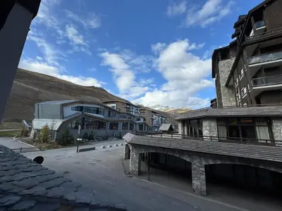 Vue générale sur la montagne ou vue sur la montagne depuis l'appartement