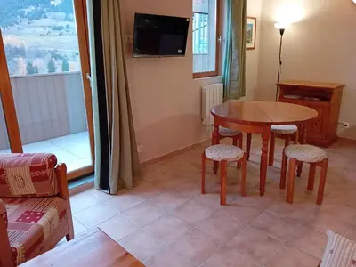 Télévision ou salle de divertissement dans l'établissement Terrasses D 301 PARC NAT VANOISE appart 4 pers