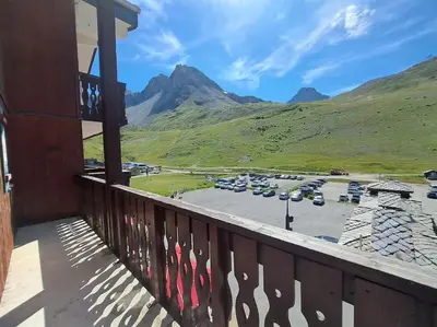 Vue générale sur la montagne ou vue sur la montagne depuis l'appartement