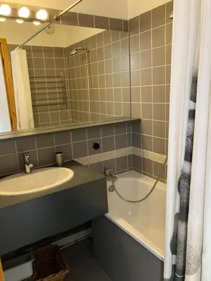 Salle de bains dans l'établissement Appartement à Belle Plagne au pied des pistes