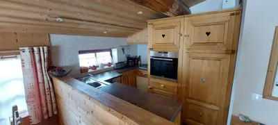 Cuisine ou kitchenette dans l'établissement Chalet La Clavarine
