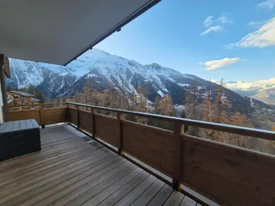 Vue générale sur la montagne ou vue sur la montagne depuis l'appartement