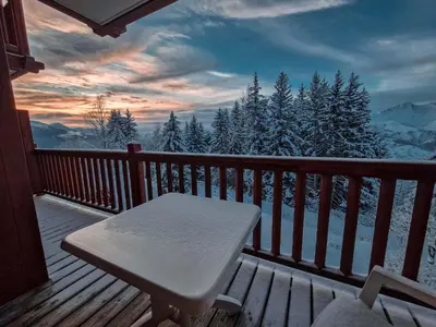 Vue générale sur la montagne ou vue sur la montagne depuis l'appartement
