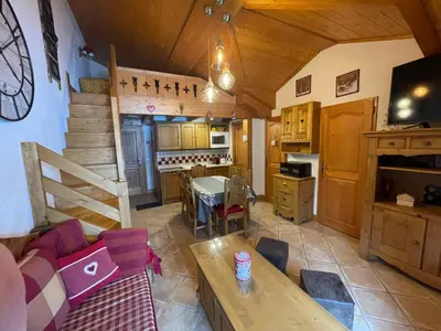 Cuisine ou kitchenette dans l'établissement Bel appartement proche pistes et randonnées