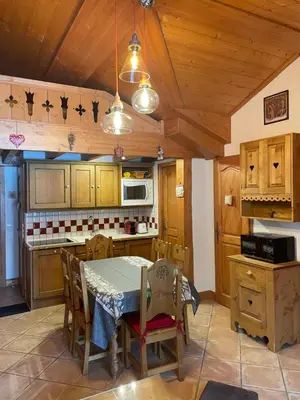 Cuisine ou kitchenette dans l'établissement Bel appartement proche pistes et randonnées