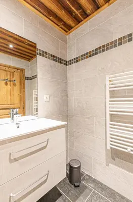 Salle de bains dans l'établissement Résidence Le Criterium - Résidence Le Critérium 3Chalet E Appartement 4 MAE-7721