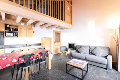 Cuisine ou kitchenette dans l'établissement Résidence Le Criterium - Résidence Le Critérium 3Chalet E Appartement 8 MAE-7751