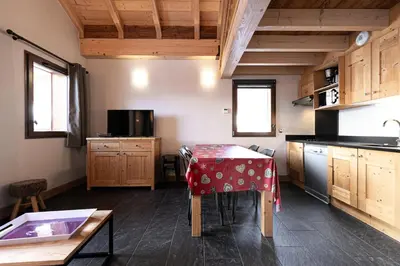 Cuisine ou kitchenette dans l'établissement Résidence Le Criterium - Résidence Le Critérium 3Chalet E Appartement 8 MAE-7751