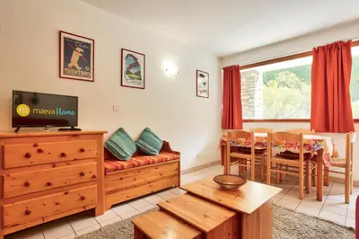 Télévision ou salle de divertissement dans l'établissement Résidence Le Soliet 2 - Studio - coin montagne MAE-7761