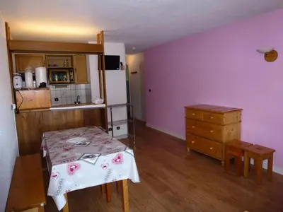 Cuisine ou kitchenette dans l'établissement Résidence Albaron - Studio coin montagne - 4 personnes MAE-7801
