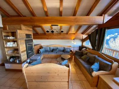 Coin salon dans l'établissement Chalet Bouquetin-Paradiski-12 pers
