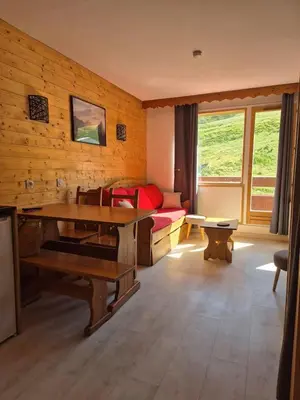 Coin salon dans l'établissement HB 1613 - Beau T2, 5pers, ski aux pieds