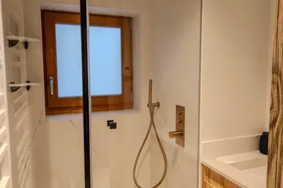 Salle de bains dans l'établissement Superb renovated apartment Turios 1