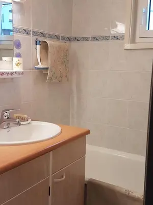 Salle de bains dans l'établissement MyHome PRA37 - Emplacement exceptionnel - T2 6 pax - dernier etage vue montagne
