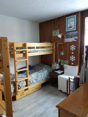 Un ou plusieurs lits dans un hébergement de l'établissement MyHome PRA37 - Emplacement exceptionnel - T2 6 pax - dernier etage vue montagne