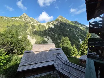 Vue générale sur la montagne ou vue sur la montagne depuis l'appartement