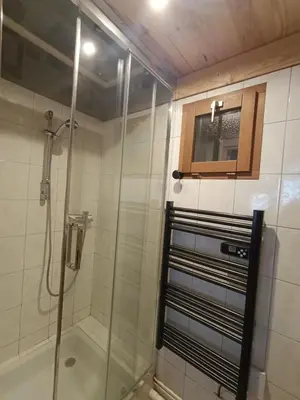 Salle de bains dans l'établissement La grange d'Alexandre 6 personnes