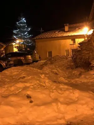 L'établissement village house en hiver