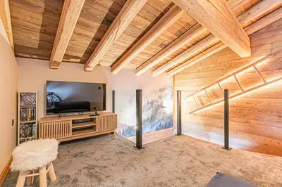 Télévision ou salle de divertissement dans l'établissement La Caretta - Vieux village - Appartement 10 personnes 150m2