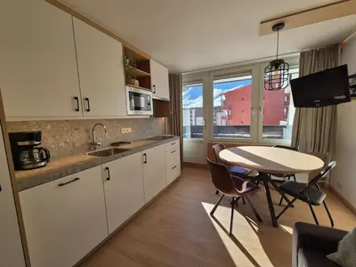 Cuisine ou kitchenette dans l'établissement PLA 2 07 - Beautiful apt 4pers - Val Claret-Tignes- with garage