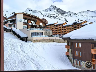 Vue générale sur la montagne ou vue sur la montagne depuis l'appartement