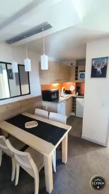 Cuisine ou kitchenette dans l'établissement Appartement Les Gémeaux - La Plagne - Belle Plagne