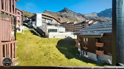 Vue générale sur la montagne ou vue sur la montagne depuis l'appartement