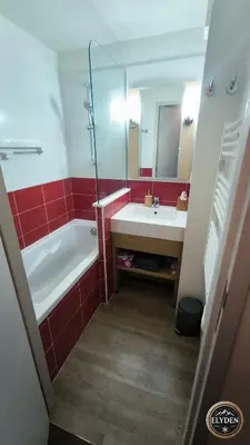 Salle de bains dans l'établissement Appartement Les Gémeaux - La Plagne - Belle Plagne