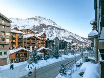 Vue générale sur la montagne ou vue sur la montagne depuis l'appartement
