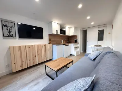 Cuisine ou kitchenette dans l'établissement l'Ourson appartement central champagny la plagne