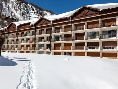 Vue générale sur la montagne ou vue sur la montagne depuis l'appartement