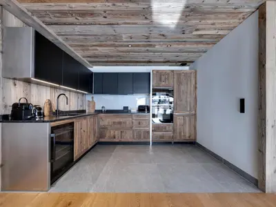 Cuisine ou kitchenette dans l'établissement Appartement de standing Val d'Isère, 12 pers, animaux admis - FR-1-567-135