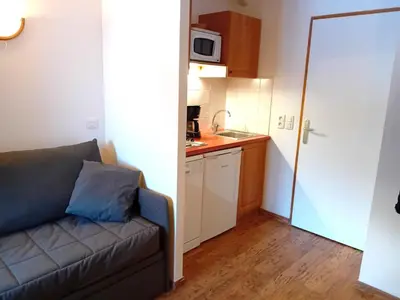 Cuisine ou kitchenette dans l'établissement Terrasses D 103 - PARC NAT VANOISE studio 2 pers