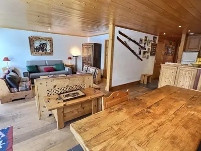 Plan de l'établissement Appartement 3 pièces pour 6 pers., proche pistes de ski, WIFI, Val d'Isère - FR-1-411-972