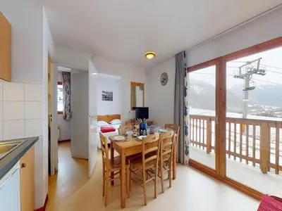 Télévision ou salle de divertissement dans l'établissement Apartment for 6 people in Val Cenis